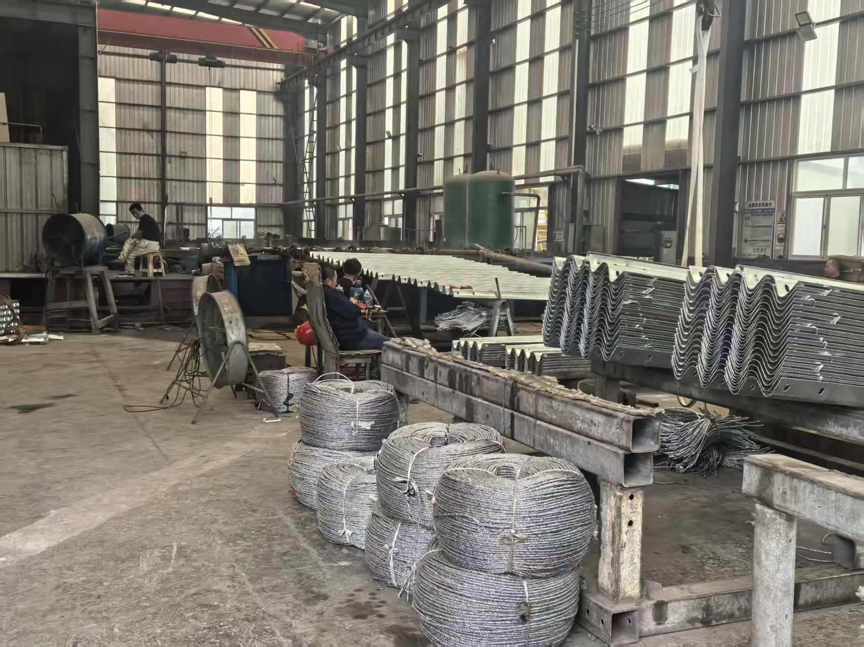 宿迁市环氧锌基波形护栏三波波形护栏 - 方案